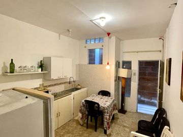 Ballenita, amplia casa compuesta de 2 departamentos y 2 suites, ideal para negocio de hostal o airbnb