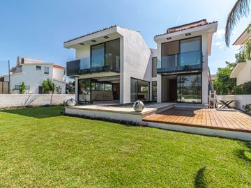CASA EN VENTA EN FRACCIONAMIENTO PARAISO COUNTRY CLUB EMILIANO ZAPATA