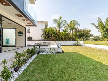 CASA EN VENTA EN FRACCIONAMIENTO PARAISO COUNTRY CLUB EMILIANO ZAPATA