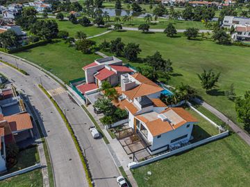 CASA EN VENTA EN PARAISO COUNTRY CLUB DE GOLF EN EMILIANO ZAPATA