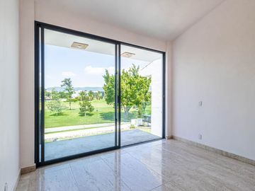 CASA EN VENTA EN PARAISO COUNTRY CLUB DE GOLF EN EMILIANO ZAPATA