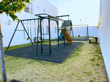 Increible Residencia en Condominio en Metepec, Amenidades, Vigilancia, etc.