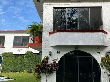 CASA EN VENTA EN CLUB DE GOLF SANTA FE, A 15 MINUTOS DE CUERNAVACA
