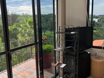 CASA EN VENTA EN CLUB DE GOLF SANTA FE, A 15 MINUTOS DE CUERNAVACA