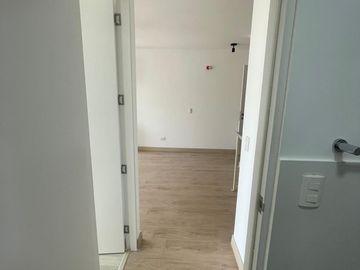 SE VENDE LINDO Y MODERNO DEPARTAMENTO CON COCHERA, IDEAL PARA PERSONA SOLA O PAREJA, en Av. Ricardo Tizón y Bueno - JESÚS MARIA