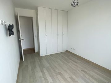 SE VENDE LINDO Y MODERNO DEPARTAMENTO CON COCHERA, IDEAL PARA PERSONA SOLA O PAREJA, en Av. Ricardo Tizón y Bueno - JESÚS MARIA