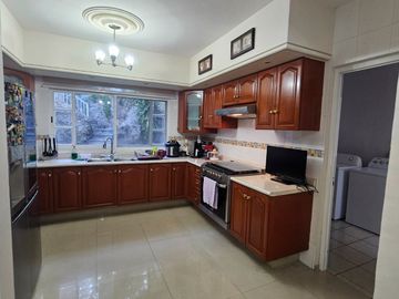 Casa En Venta Ciudad Bugambilias 5 Recamaras y estudio