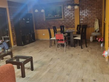 CASA EN VENTA COMO TERRENO ALTURA CDRA 1 AV SURCO  433 m2 URB CERCADO SURCO