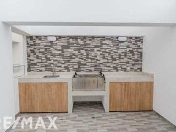 VENDO DEPARTAMENTO COMO DE ESTRENO EN MAGDALENA DEL MAR, 80m2.