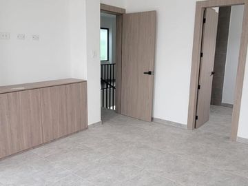 En venta lujosa y moderna casa de estreno en Ciudad Celeste, via a Samborondon