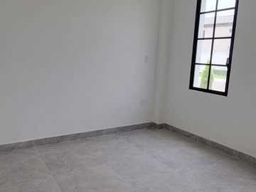 En venta lujosa y moderna casa de estreno en Ciudad Celeste, via a Samborondon