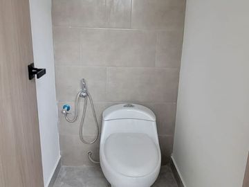 En venta lujosa y moderna casa de estreno en Ciudad Celeste, via a Samborondon