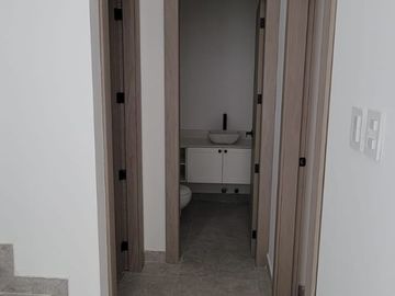 En venta lujosa y moderna casa de estreno en Ciudad Celeste, via a Samborondon