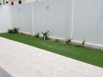 En venta lujosa y moderna casa de estreno en Ciudad Celeste, via a Samborondon