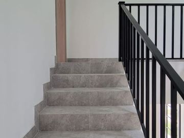 En venta lujosa y moderna casa de estreno en Ciudad Celeste, via a Samborondon