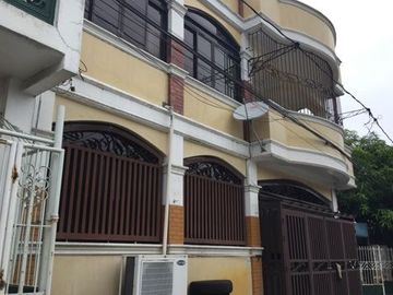2 Storeys with 6 Bedrooms House & Lot in Biñan Laguna