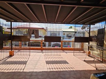 SPACIOUS SINGLE DETACHED HOUSE AND LOT IN BF HOMES PARANAQUE CITY