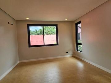 BRAND NEW MODERN ELEGANT SINGLE DETACHED HOUSE AND LOT IN BF HOMES PARANAQUE CITY