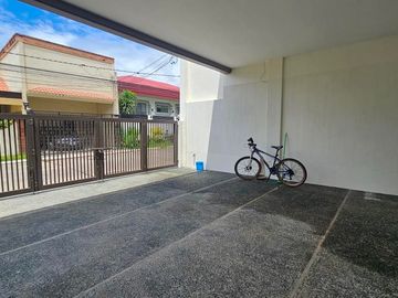 BRAND NEW MODERN ELEGANT SINGLE DETACHED HOUSE AND LOT IN BF HOMES PARANAQUE CITY