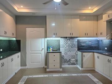 Well-Maintained Elegant House and Lot for Sale in Parañaque City
