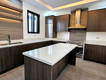 NICE LOCATION MODERN SINGLE DETACHED HOUSE AND LOT IN BF HOMES PARANAQUE CITY