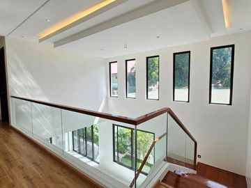 NICE LOCATION MODERN SINGLE DETACHED HOUSE AND LOT IN BF HOMES PARANAQUE CITY
