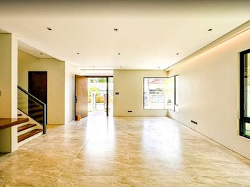 6 BR WITH SWIMMINNG POOL IN BF HOMES PARAÑAQUE CITY
