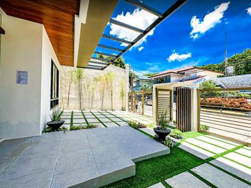 6 BR WITH SWIMMINNG POOL IN BF HOMES PARAÑAQUE CITY