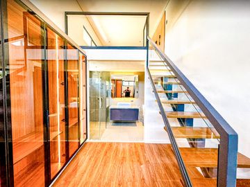 6 BR WITH SWIMMINNG POOL IN BF HOMES PARAÑAQUE CITY