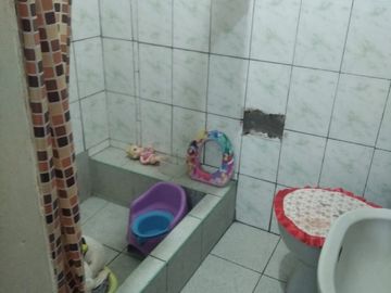 VENTA CASA DE 3 PISOS Y AZOTEA A UNAS CUADRAS DE WIESSE