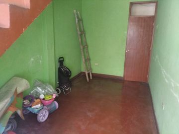 VENTA CASA DE 3 PISOS Y AZOTEA A UNAS CUADRAS DE WIESSE