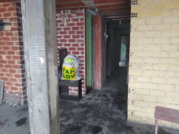 VENTA CASA DE 3 PISOS Y AZOTEA A UNAS CUADRAS DE WIESSE