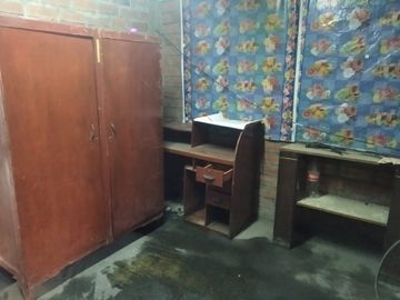 VENTA CASA DE 3 PISOS Y AZOTEA A UNAS CUADRAS DE WIESSE