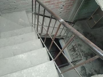 VENTA CASA DE 3 PISOS Y AZOTEA A UNAS CUADRAS DE WIESSE