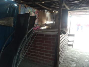 VENTA CASA DE 3 PISOS Y AZOTEA A UNAS CUADRAS DE WIESSE