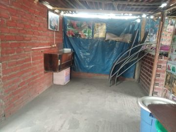 VENTA CASA DE 3 PISOS Y AZOTEA A UNAS CUADRAS DE WIESSE