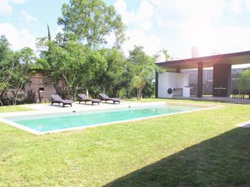 HERMOSA QUINTA CON ALBERCA EN ALLENDE