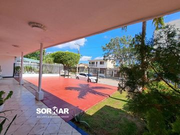 Amplia casa en venta en el Barrio Paraiso, Barranquilla