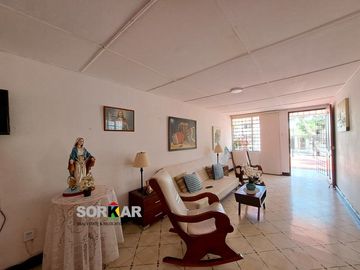 Amplia casa en venta en el Barrio Paraiso, Barranquilla