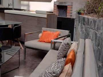 VENTA  CASA  DE TRES PISOS EN SOL DE  LA MOLINA CON PISCINA - EN CONDOMINIO DE 5 CASAS