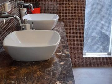 VENTA  CASA  DE TRES PISOS EN SOL DE  LA MOLINA CON PISCINA - EN CONDOMINIO DE 5 CASAS