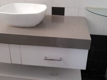 VENTA  CASA  DE TRES PISOS EN SOL DE  LA MOLINA CON PISCINA - EN CONDOMINIO DE 5 CASAS