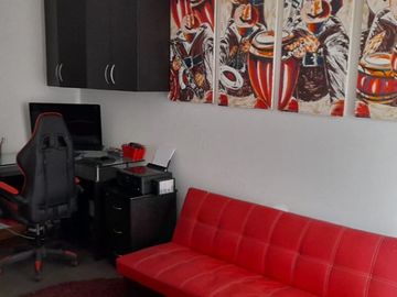 VENTA  CASA  DE TRES PISOS EN SOL DE  LA MOLINA CON PISCINA - EN CONDOMINIO DE 5 CASAS