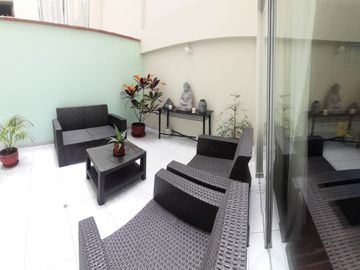 VENTA DEPARTAMENTO EN PRIMER PISO CON DOBLE TERRAZA EN MAGDALENA