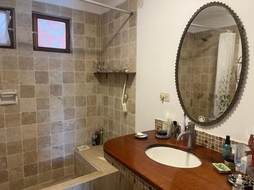 VENTA O ALQUILER CASA  DE PLAYA DE TRES PISOS EN PLAYA LOS PULPOS LURIN