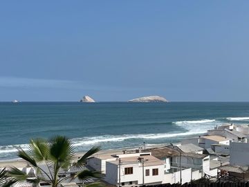 VENTA O ALQUILER CASA  DE PLAYA DE TRES PISOS EN PLAYA LOS PULPOS LURIN