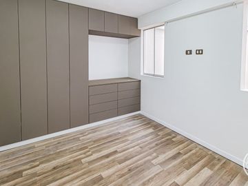 VENTA DEPARTAMENTO  EN PRIMER PISO ELEVADO EN TAMBO DE MONTERRRICO CON 2 COCHERAS