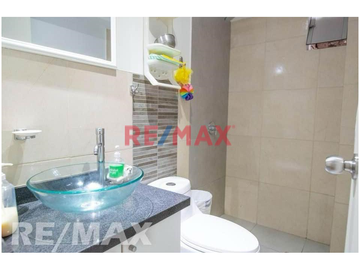 Amplio Y Exclusivo Triplex Semi Amoblado Cerca Al Malecón De Miraflores Y Parque Kennedy