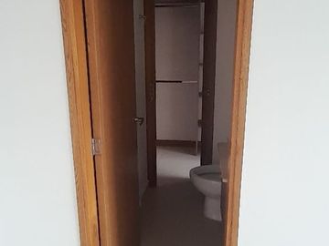 SE RENTA APARTA ESTUDIO,RIONEGRO,URB PIETRASANTA PH
