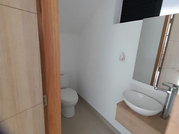 SE RENTA CASA, RIONEGRO,PIETRASANTA CAMPESTRE PH